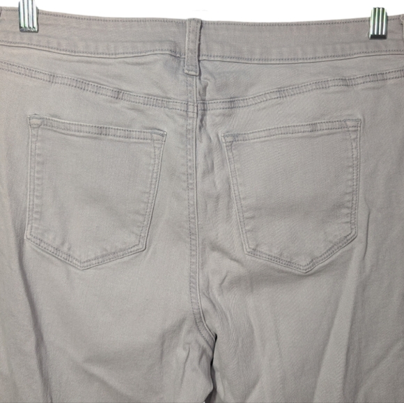 Sonoma Women's Gray Wash Straight Crop Jeans Size 12 🌟 - Picture 8 of 12
